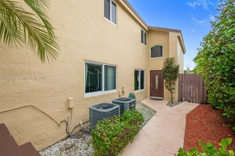 2050 NW 37th Avenue Coconut Creek FL 33066