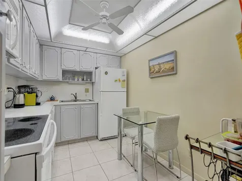 3113 S Ocean Drive Hallandale Beach FL 33009