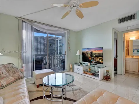 3113 S Ocean Drive Hallandale Beach FL 33009