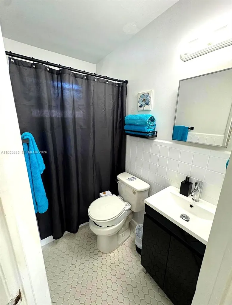 3210 Canal Drive Pompano Beach FL 33062