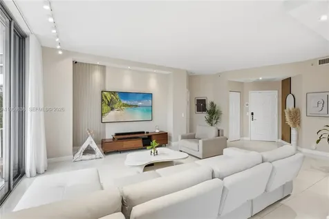 3500 Mystic Pointe Drive Aventura FL 33180