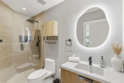 3500 Mystic Pointe Drive Aventura FL 33180