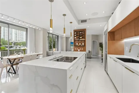 3500 Mystic Pointe Drive Aventura FL 33180