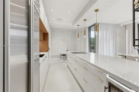 3500 Mystic Pointe Drive Aventura FL 33180