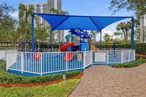 3500 Mystic Pointe Drive Aventura FL 33180