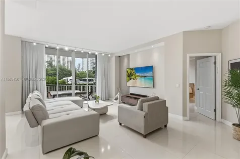 3500 Mystic Pointe Drive Aventura FL 33180