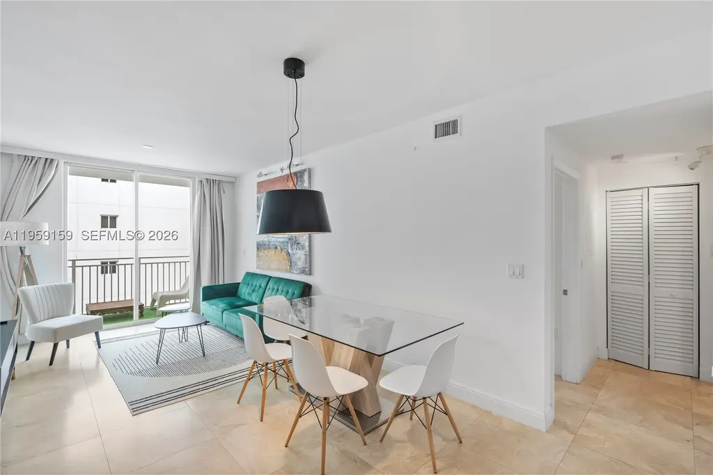 185 SE 14th Terrace Miami FL 33131