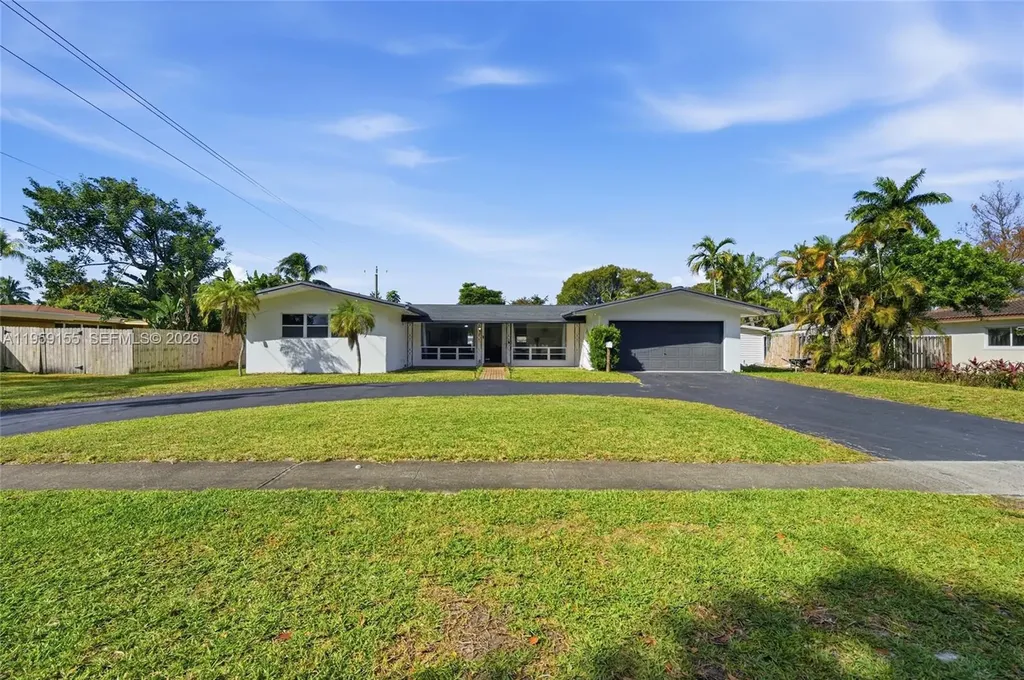861 N Bel Air Drive Plantation FL 33317