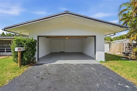 861 N Bel Air Drive Plantation FL 33317