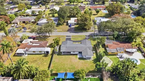 861 N Bel Air Drive Plantation FL 33317