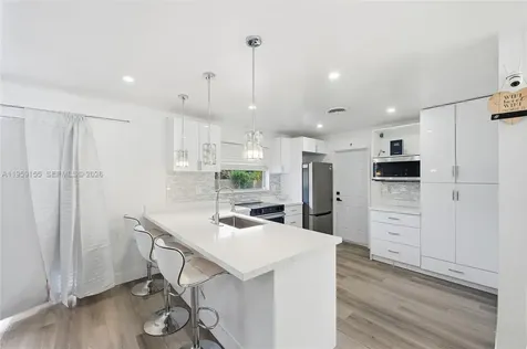 861 N Bel Air Drive Plantation FL 33317