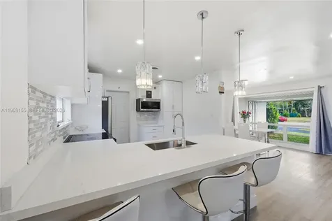 861 N Bel Air Drive Plantation FL 33317
