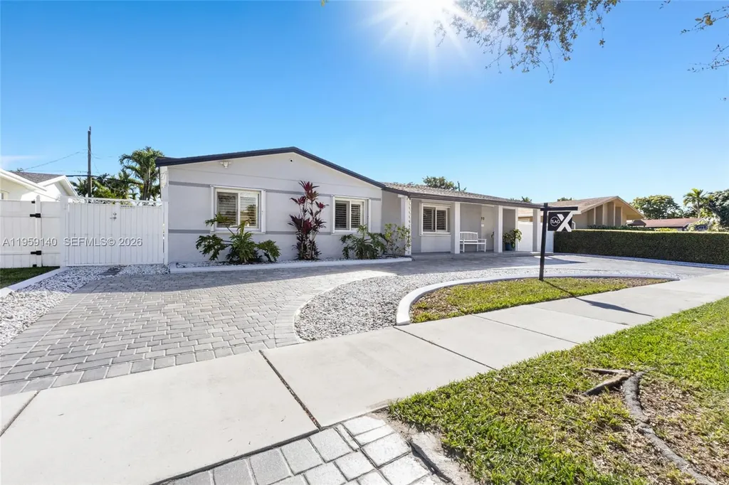 9390 SW 190th Street Cutler Bay FL 33157