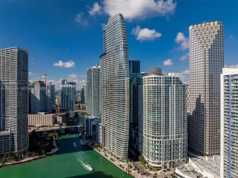 300 Biscayne Boulevard Way Miami FL 33131