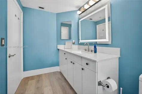 21050 Point Place Aventura FL 33180
