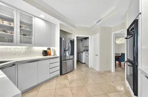 21050 Point Place Aventura FL 33180