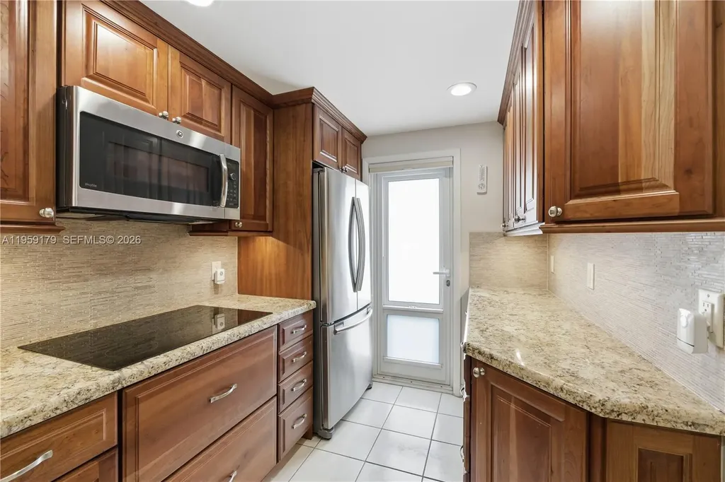 2350 NE 14th St Causeway Pompano Beach FL 33062
