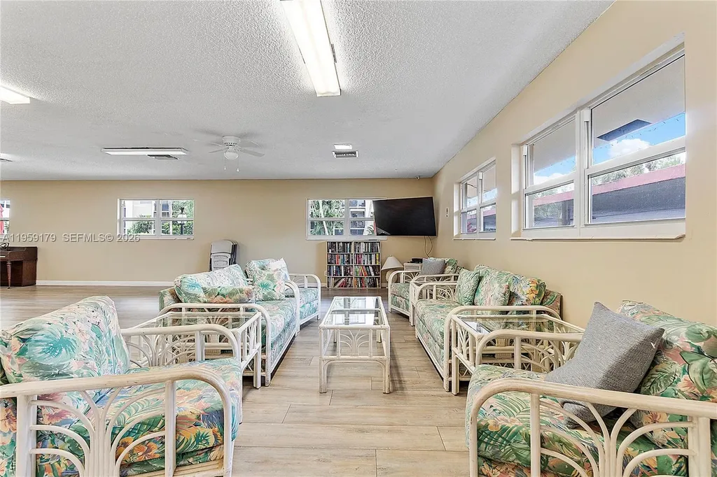 2350 NE 14th St Causeway Pompano Beach FL 33062
