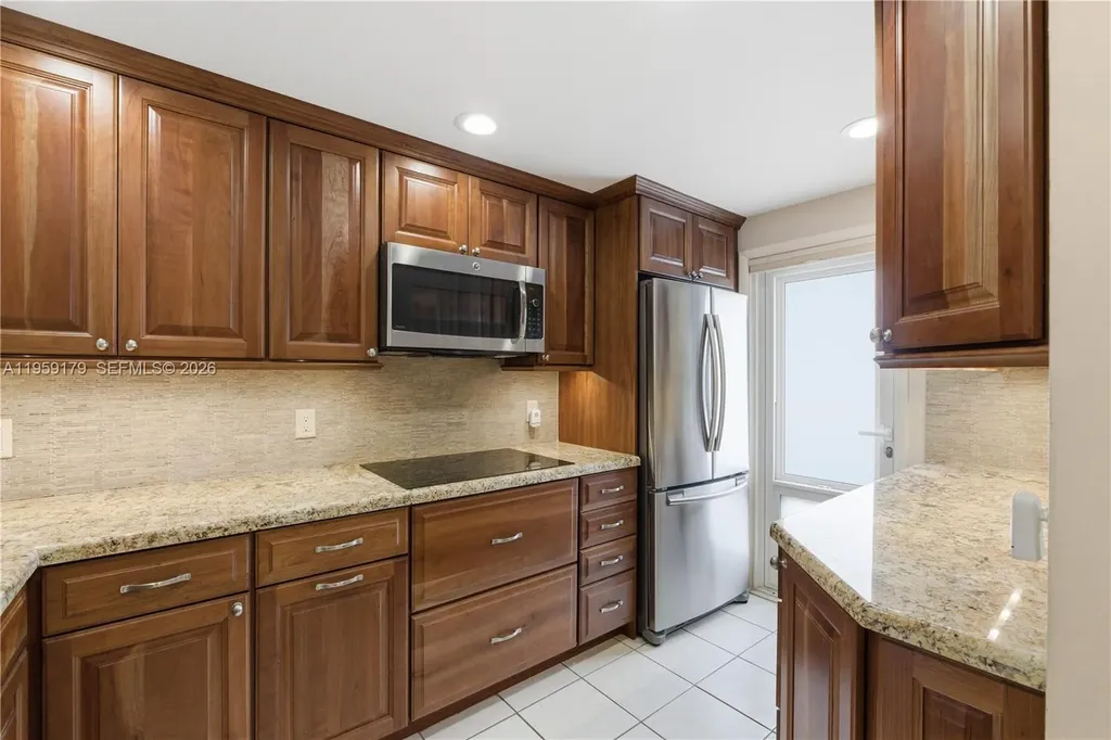 2350 NE 14th St Causeway Pompano Beach FL 33062