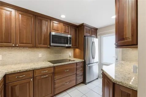 2350 NE 14th Street Causeway Pompano Beach FL 33062