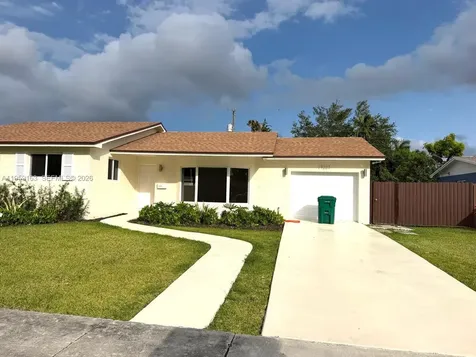 19221 SW 92nd Road Cutler Bay FL 33157