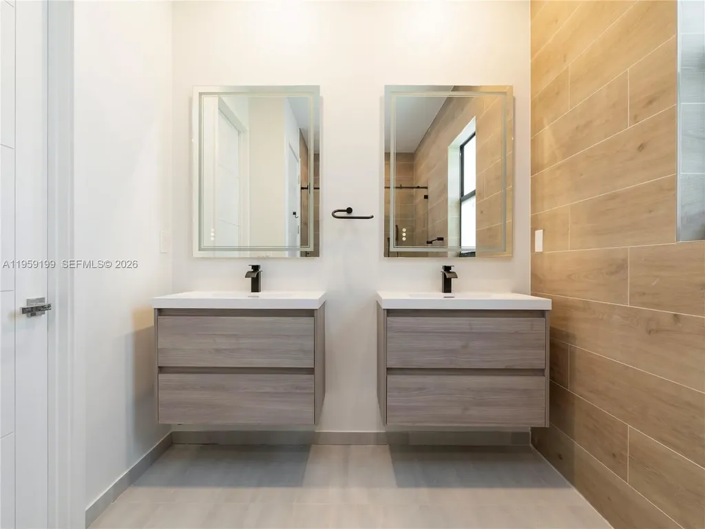 847 SW 29th Street Fort Lauderdale FL 33315