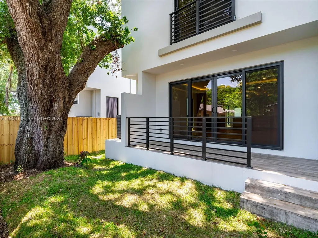 847 SW 29th Street Fort Lauderdale FL 33315