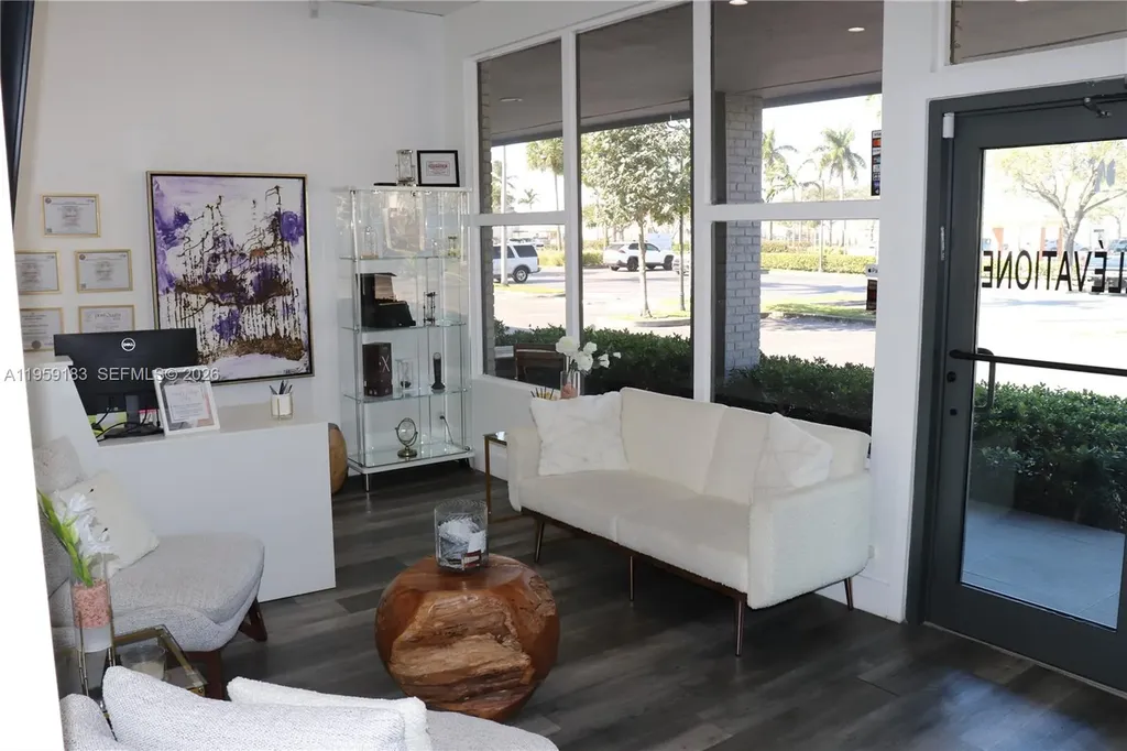 3724-3728 Davie Road Davie FL 33314