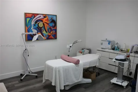 3724-3728 Davie Road Davie FL 33314