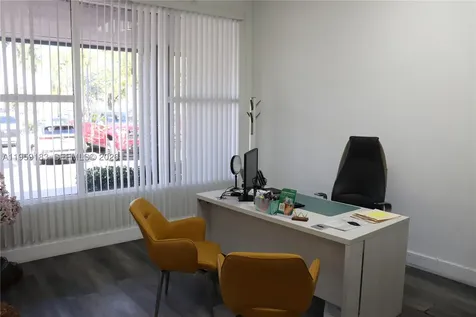 3724-3728 Davie Road Davie FL 33314
