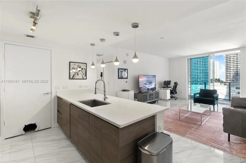 1100 S Miami Avenue Miami FL 33130