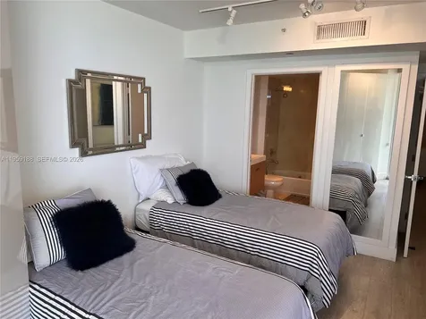 18671 Collins Avenue Sunny Isles Beach FL 33160