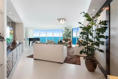 2711 S Ocean Drive Hollywood FL 33019