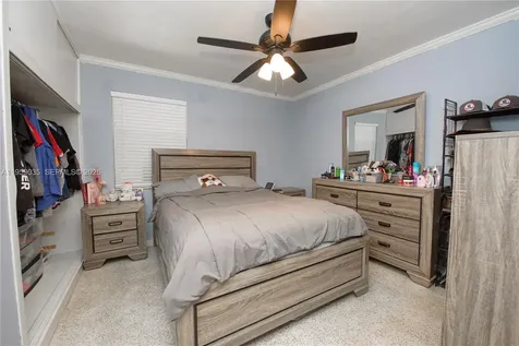 1560 NE 11th Street Homestead FL 33033