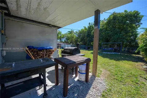 1560 NE 11th Street Homestead FL 33033