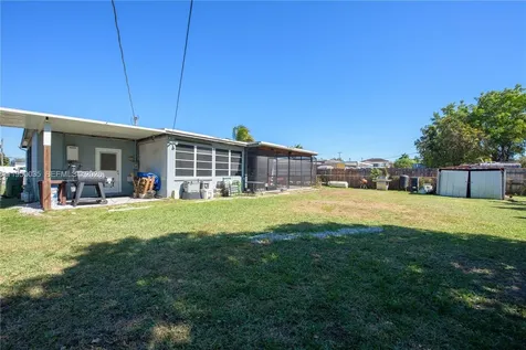 1560 NE 11th Street Homestead FL 33033