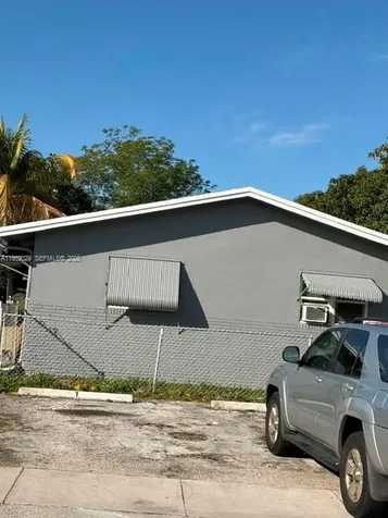 1913 SW Gardenia Road Fort Lauderdale FL 33317