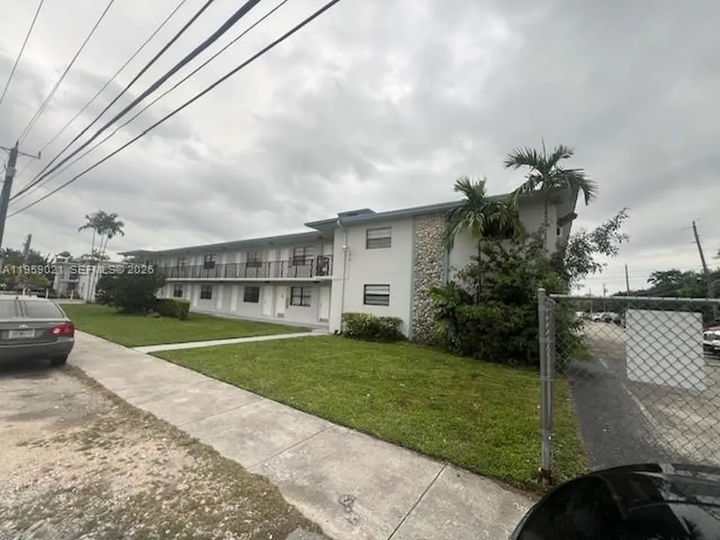 6780 SW 44th Street Miami FL 33155