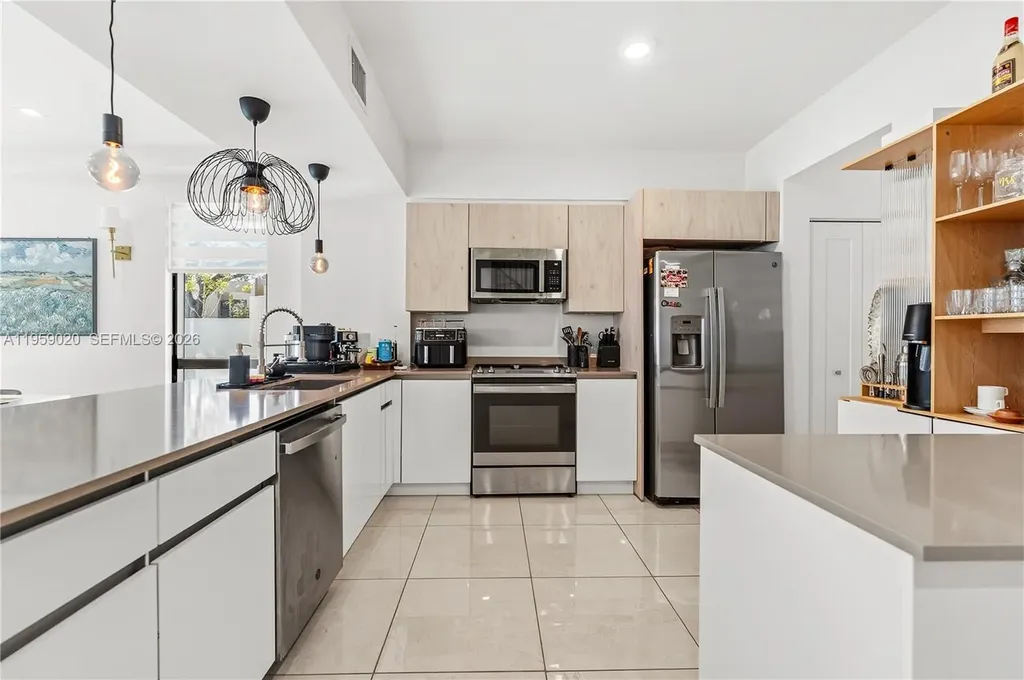 4150 N Oak Place Dania Beach FL 33314