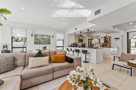4150 N Oak Place Dania Beach FL 33314