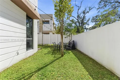 4150 N Oak Place Dania Beach FL 33314