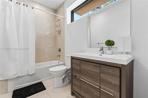 4150 N Oak Place Dania Beach FL 33314
