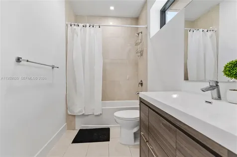 4150 N Oak Place Dania Beach FL 33314