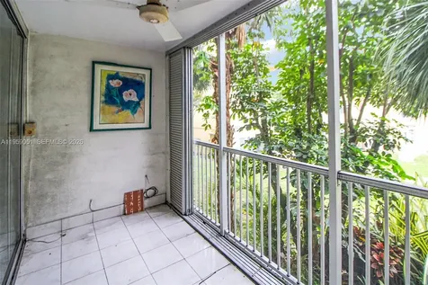 942 NE 199th Street Miami FL 33179