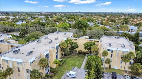 942 NE 199th Street Miami FL 33179