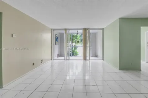942 NE 199th Street Miami FL 33179