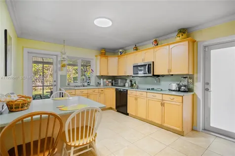 6331 SW 62nd Terrace South Miami FL 33143