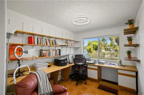 6331 SW 62nd Terrace South Miami FL 33143