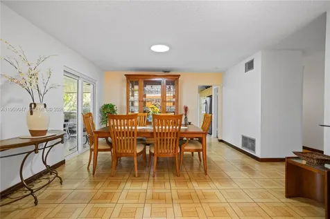 6331 SW 62nd Terrace South Miami FL 33143