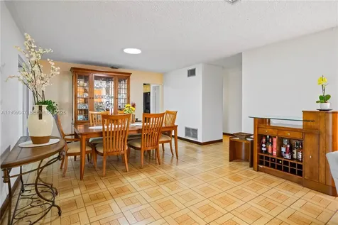 6331 SW 62nd Terrace South Miami FL 33143